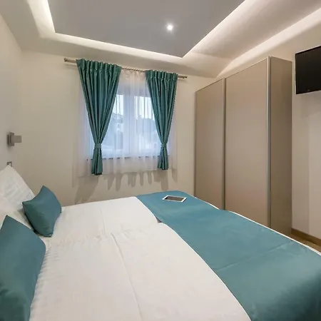 Viras Luxury Holiday Pula Exterior photo
