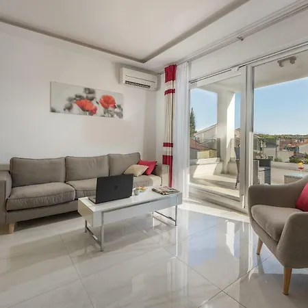 Viras Luxury Holiday Pula Exterior photo