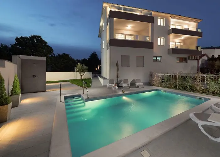 Viras Luxury Holiday