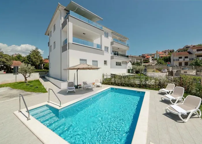 Viras Luxury Holiday
