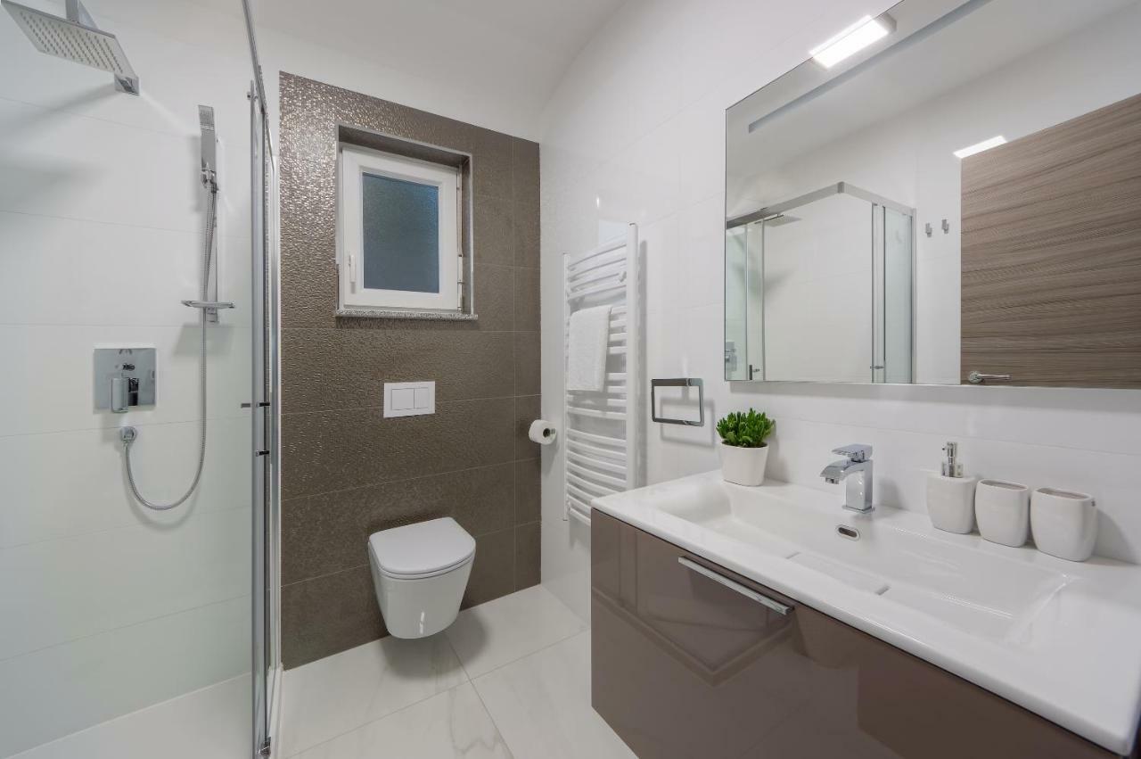 Viras Luxury